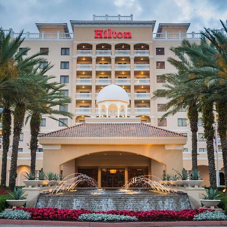 Отель Hilton St. Petersburg Carillon Park Экстерьер фото